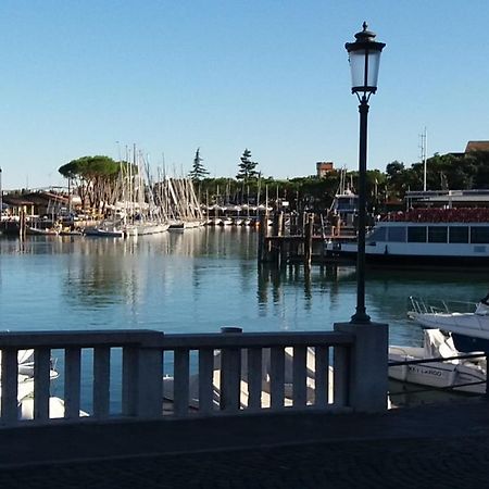Emily'S Rooms "Villa Romana" Cir17067 Desenzano del Garda Buitenkant foto