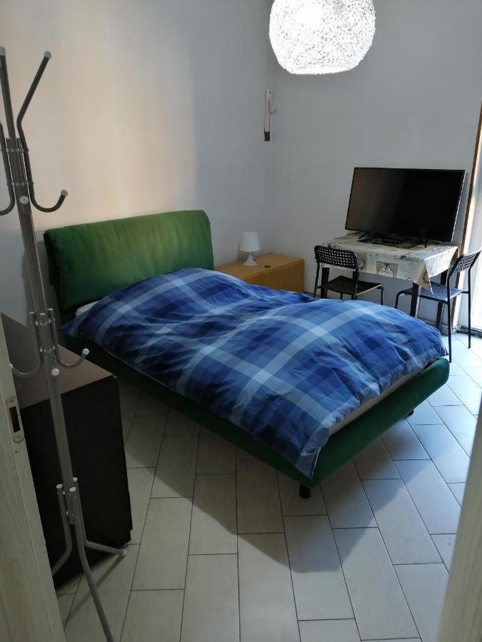 Emily'S Rooms "Villa Romana" Cir17067 Desenzano del Garda Buitenkant foto